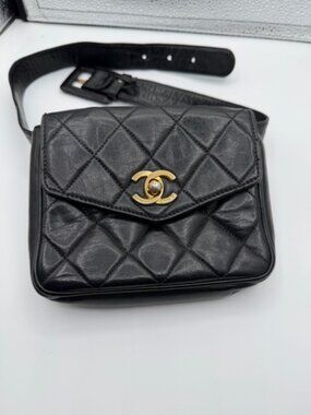 VINTAGE CHANEL BELT BAG